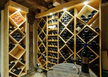 Lynium-cave a vin en pin massif Metz